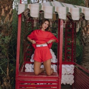 Daily drills heart short sleeve crew